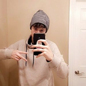 Meet your Posher, Caleb